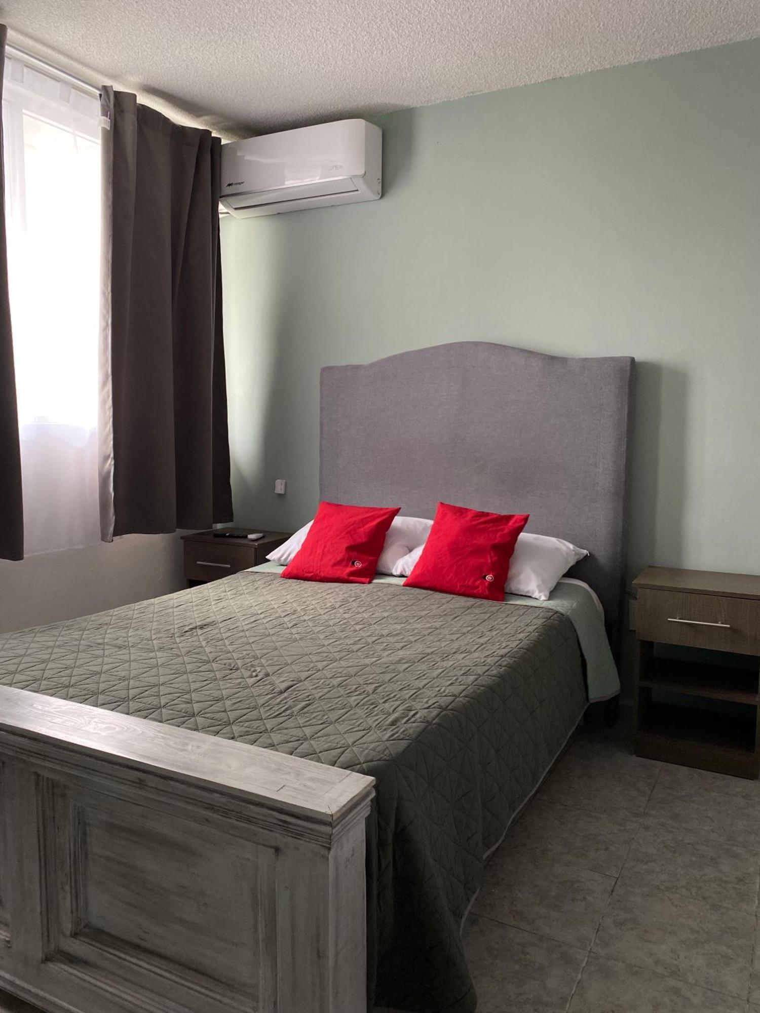 6 Venator House Boutique Aparthotel León Exteriör bild